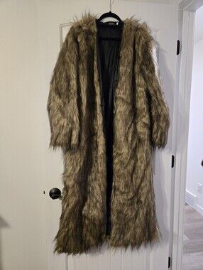 Aixirui Luxury Long Faux Fur Coat in Brown